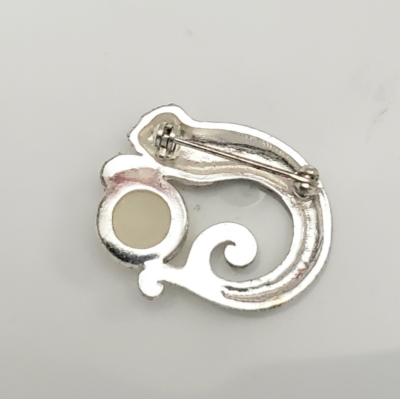 Silver with Black Rhinestones Jaguar with Pearl *Flawed* - Picture 2 of 4